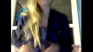Hot blonde with big tits plays the omegle game