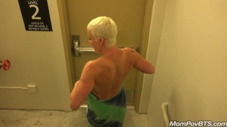 Big tit MILF masturbates in car