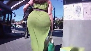 Candid Mom – Big Bubble Butt – Street ass voyeur – Chubby Plumper Booty