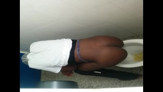 Ebony Voyeur – African with nice ass