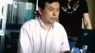 Chinese boss fucks his secretary in the office 中國老闆亂搞他的秘書在辦公室