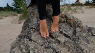 Foot fetish on the beach