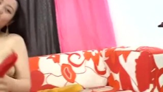 中国妹子与洋枪 Chinese girls and guns